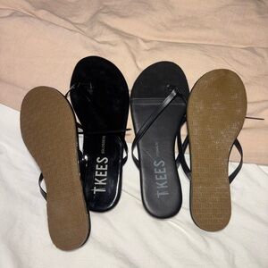 2 pairs TKEES Black Leather Slide Sandals